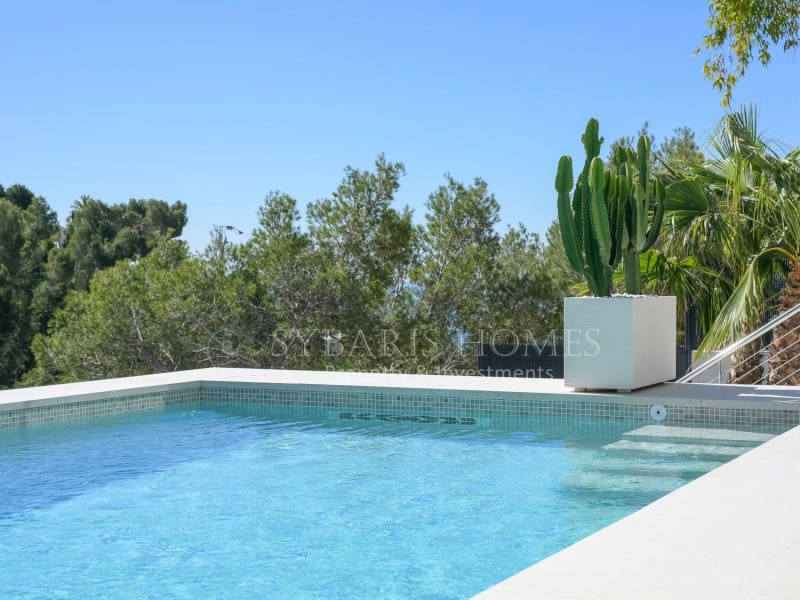 4 bedroom Villa for sale in Altea la Vella with pool garage - € 2,250,000 (Ref: 8175011)