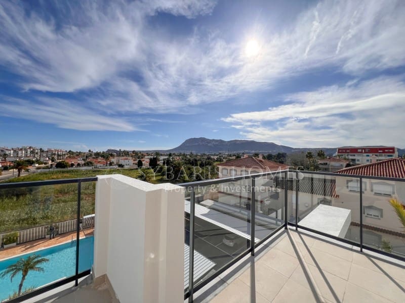 2 bedroom Apartment for sale in Denia - € 269,000 (Ref: 8334743)