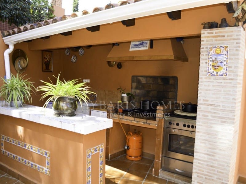 4 sypialnia Willa na sprzedaż w Denia z basenem garażem - 795 000 € (Ref: 8334745)