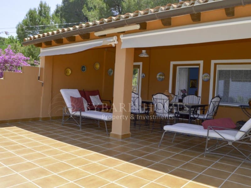 4 sypialnia Willa na sprzedaż w Denia z basenem garażem - 795 000 € (Ref: 8334745)