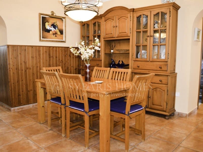 4 sypialnia Willa na sprzedaż w Denia z basenem garażem - 795 000 € (Ref: 8334745)