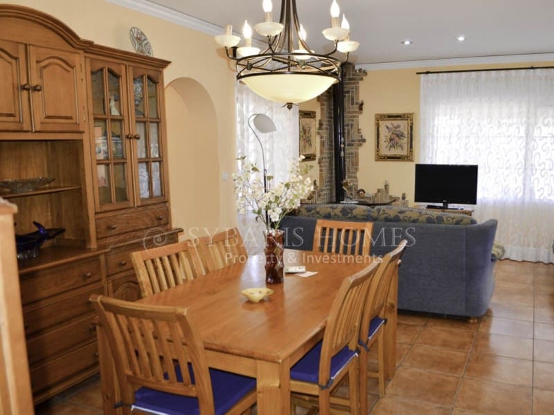 4 sypialnia Willa na sprzedaż w Denia z basenem garażem - 795 000 € (Ref: 8334745)