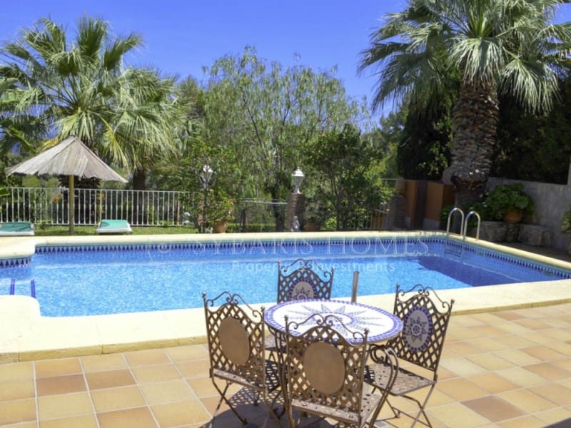 4 sypialnia Willa na sprzedaż w Denia z basenem garażem - 795 000 € (Ref: 8334745)