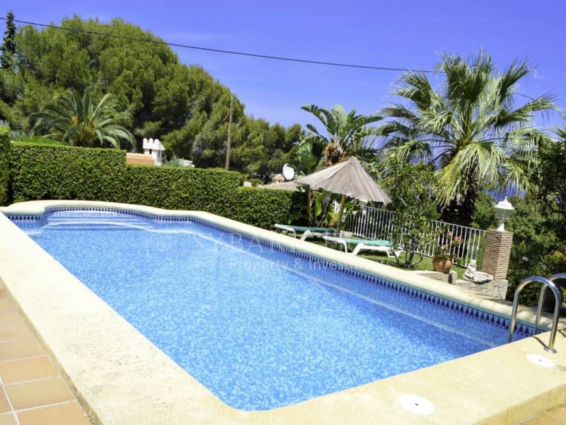 4 sypialnia Willa na sprzedaż w Denia z basenem garażem - 795 000 € (Ref: 8334745)