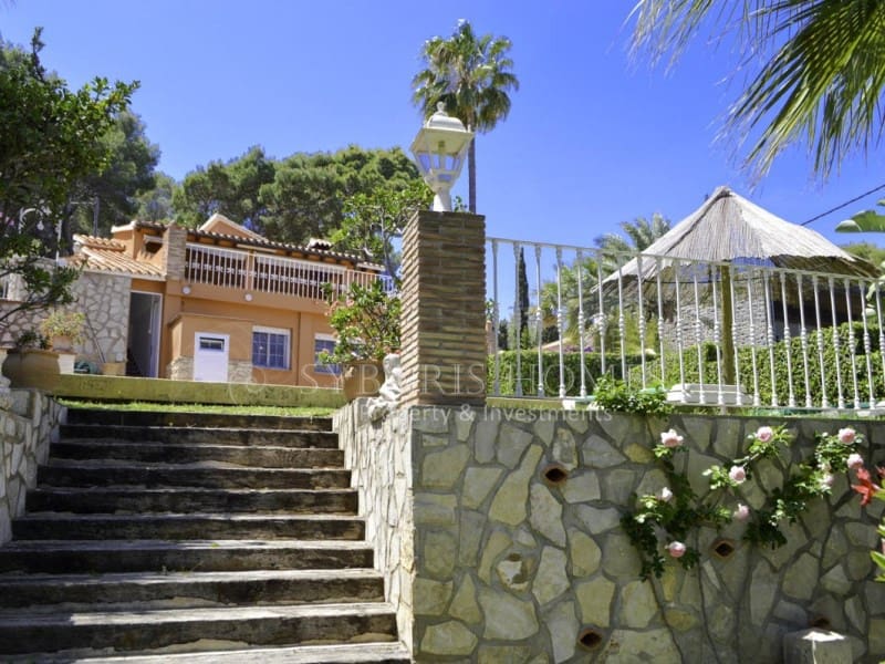 4 sypialnia Willa na sprzedaż w Denia z basenem garażem - 795 000 € (Ref: 8334745)