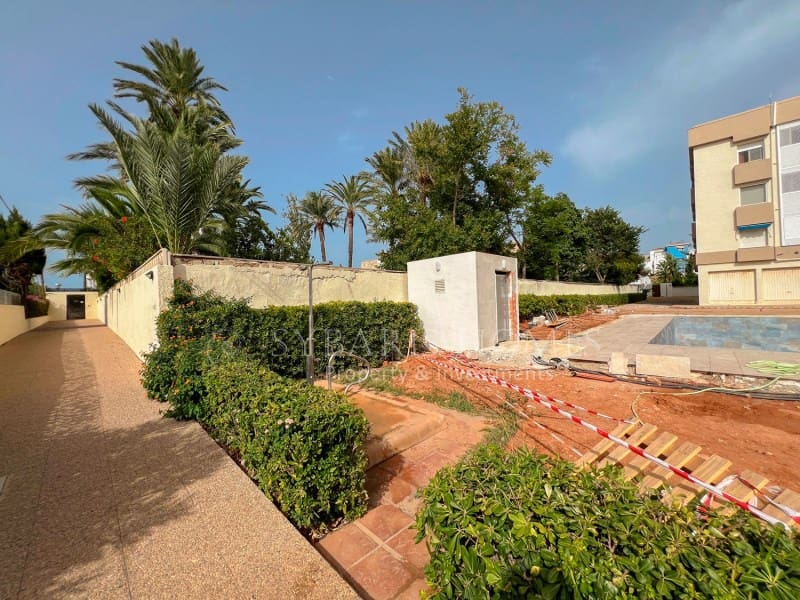 Studio till salu i Denia med pool - 159 000 € (Ref: 8349452)