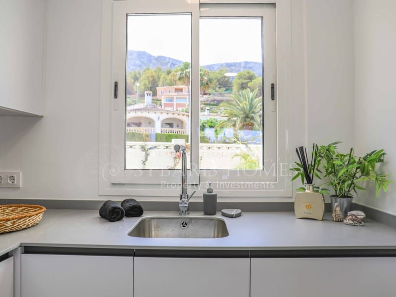 Apartamento de 2 habitaciones en Dénia en venta con garaje - 381.150 € (Ref: 8383202)
