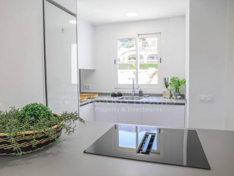 Apartamento de 2 habitaciones en Dénia en venta con garaje - 381.150 € (Ref: 8383202)
