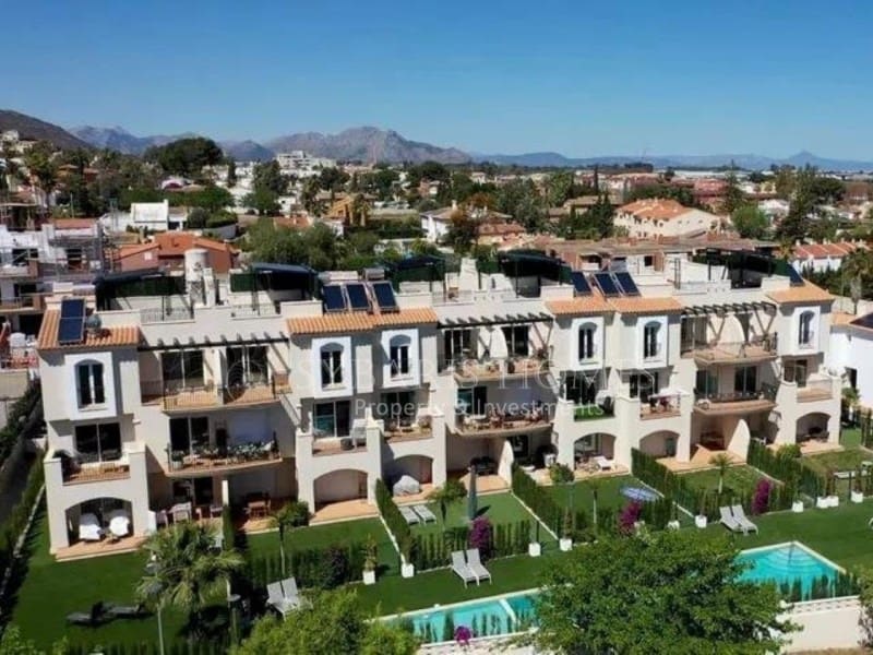 Apartamento de 2 habitaciones en Dénia en venta con garaje - 381.150 € (Ref: 8383202)