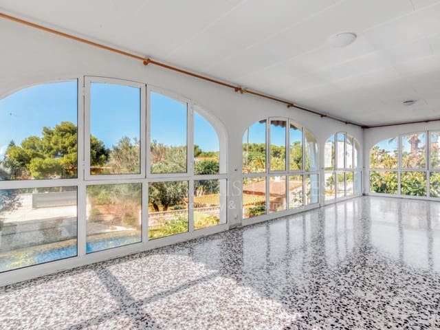 4 slaapkamer Villa te koop in Las Rotas / Les Rotes, Dénia met garage - € 645.000 (Ref: 8392968)