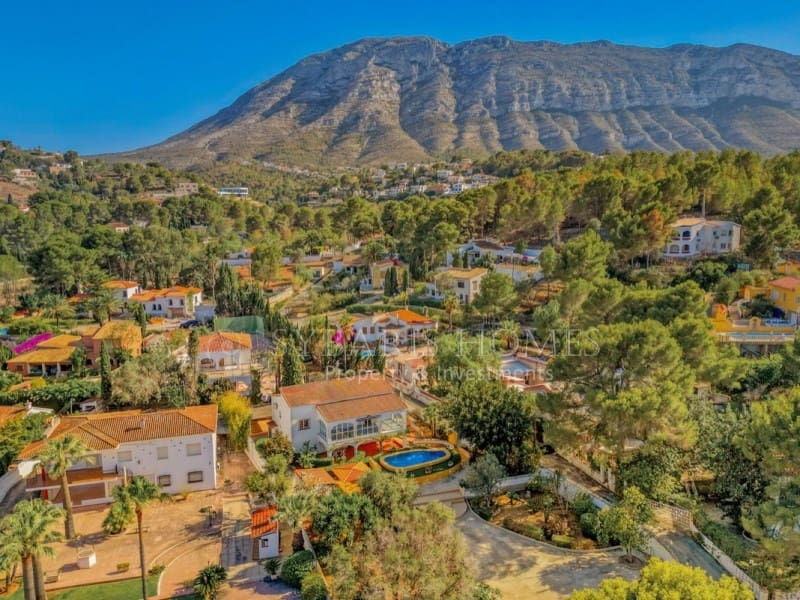 4 sovrum Villa till salu i Denia med garage - 645 000 € (Ref: 8392968)