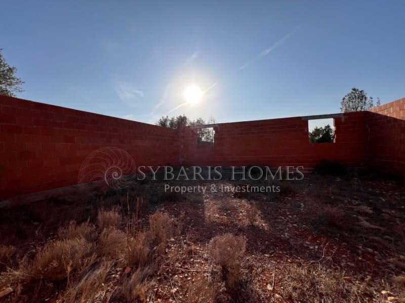 Grunde uden byggetilladelser til salg i Chella - € 100.000 (Ref: 8519273)