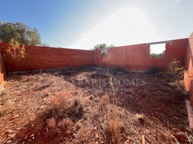 Grunde uden byggetilladelser til salg i Chella - € 100.000 (Ref: 8519273)