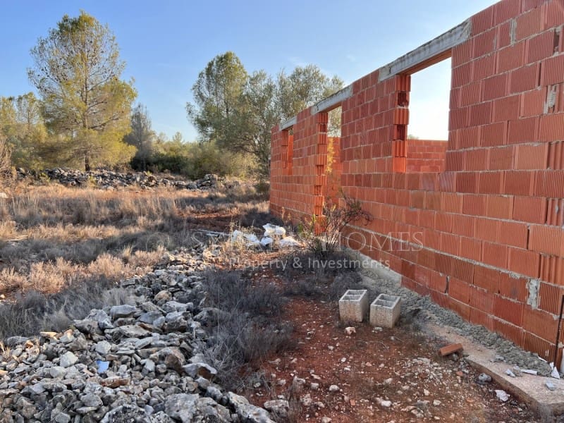 Grunde uden byggetilladelser til salg i Chella - € 100.000 (Ref: 8519273)