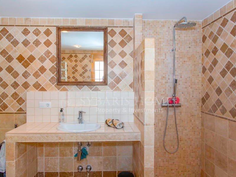 Chalet de 4 habitaciones en Cumbre del Sol en venta con garaje - 697.200 € (Ref: 8537247)