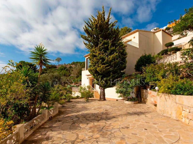 Chalet de 4 habitaciones en Cumbre del Sol en venta con garaje - 697.200 € (Ref: 8537247)