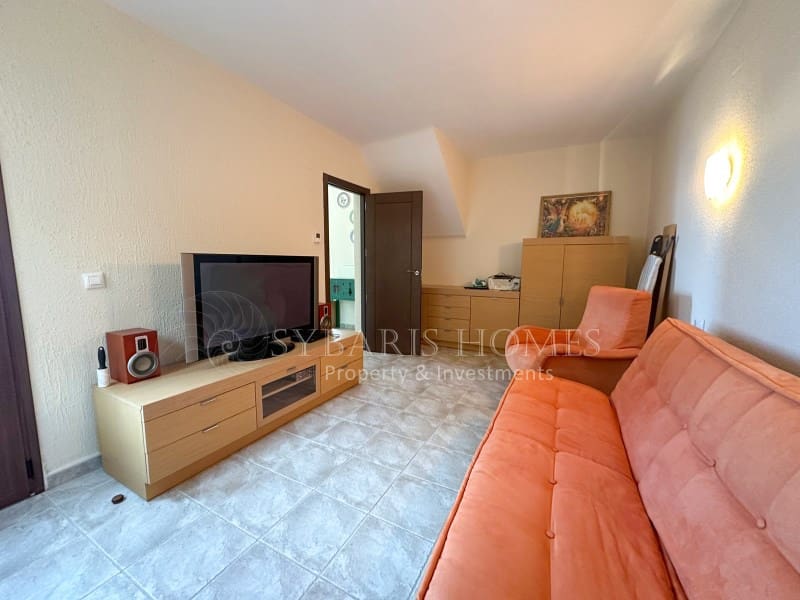 Chalet de 4 habitaciones en Cumbre del Sol en venta con garaje - 697.200 € (Ref: 8537247)