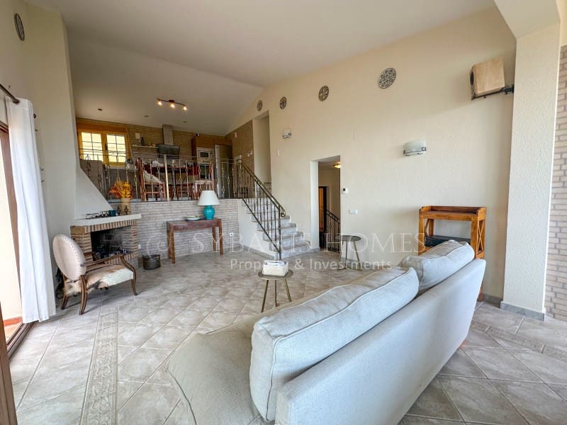 Chalet de 4 habitaciones en Cumbre del Sol en venta con garaje - 697.200 € (Ref: 8537247)