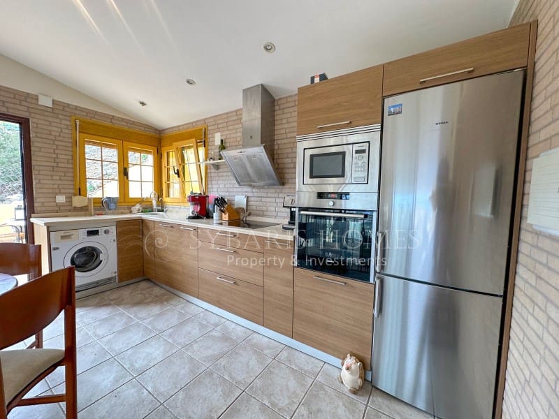 Chalet de 4 habitaciones en Cumbre del Sol en venta con garaje - 697.200 € (Ref: 8537247)