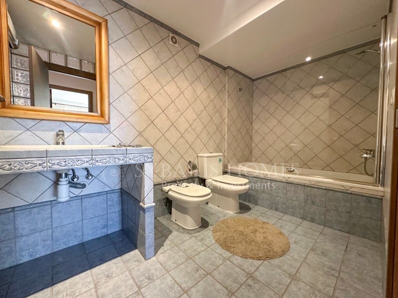 Chalet de 4 habitaciones en Cumbre del Sol en venta con garaje - 697.200 € (Ref: 8537247)