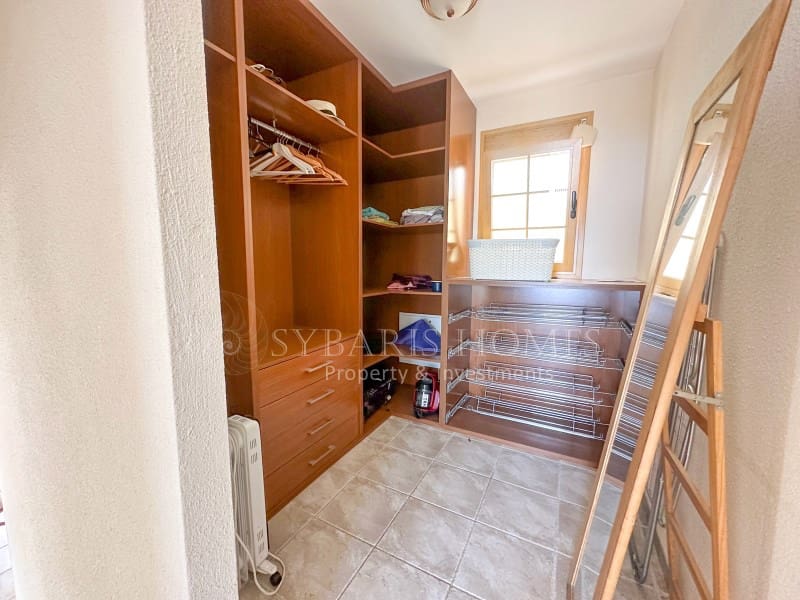 Chalet de 4 habitaciones en Cumbre del Sol en venta con garaje - 697.200 € (Ref: 8537247)