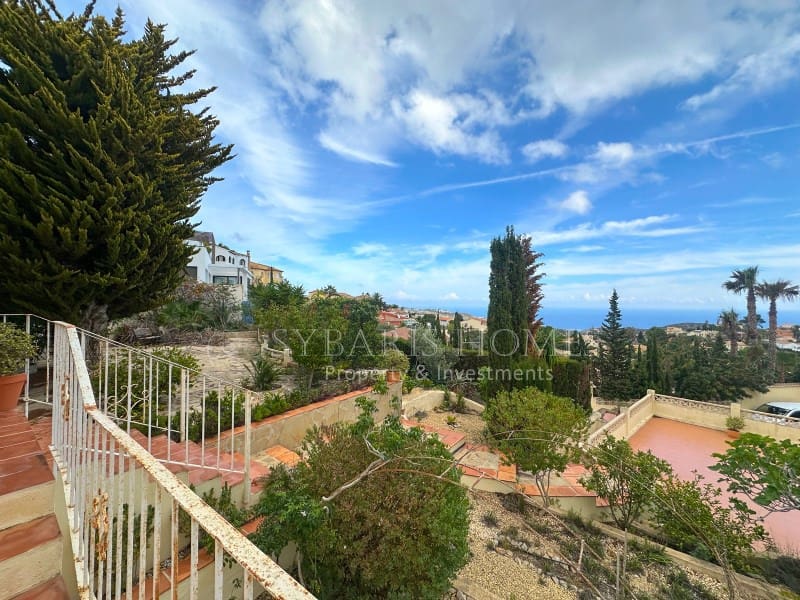 Chalet de 4 habitaciones en Cumbre del Sol en venta con garaje - 697.200 € (Ref: 8537247)