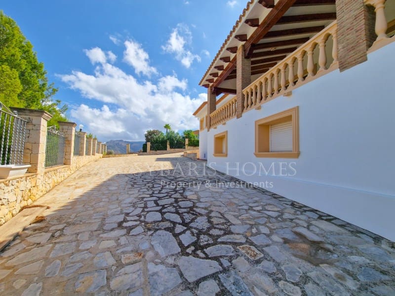 9 sovrum Villa till salu i Pedreguer med garage - 965 000 € (Ref: 8542501)