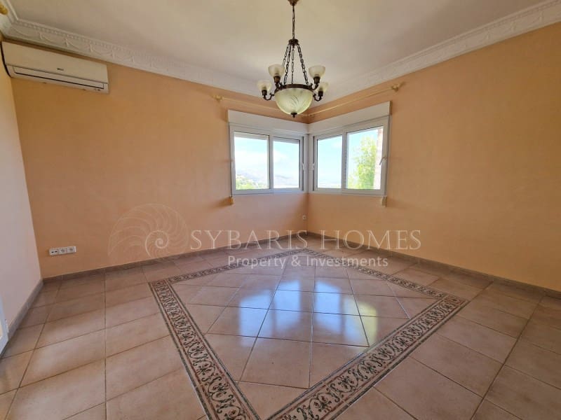 9 sovrum Villa till salu i Pedreguer med garage - 965 000 € (Ref: 8542501)