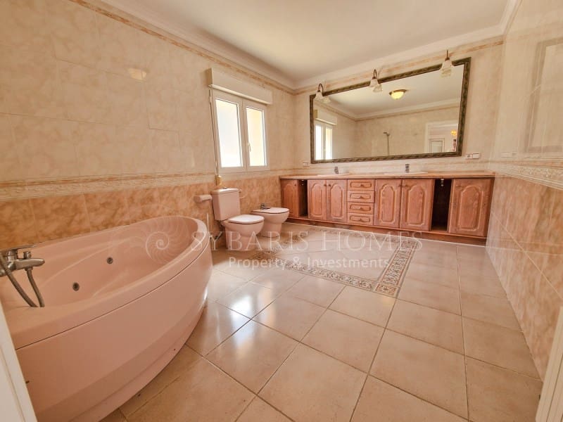 9 sovrum Villa till salu i Pedreguer med garage - 965 000 € (Ref: 8542501)