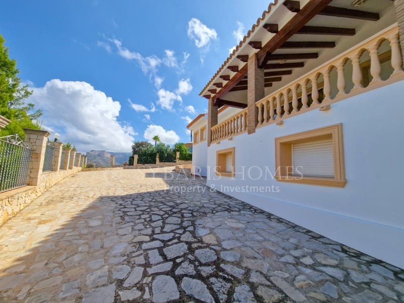 9 sovrum Villa till salu i Pedreguer med garage - 965 000 € (Ref: 8542501)