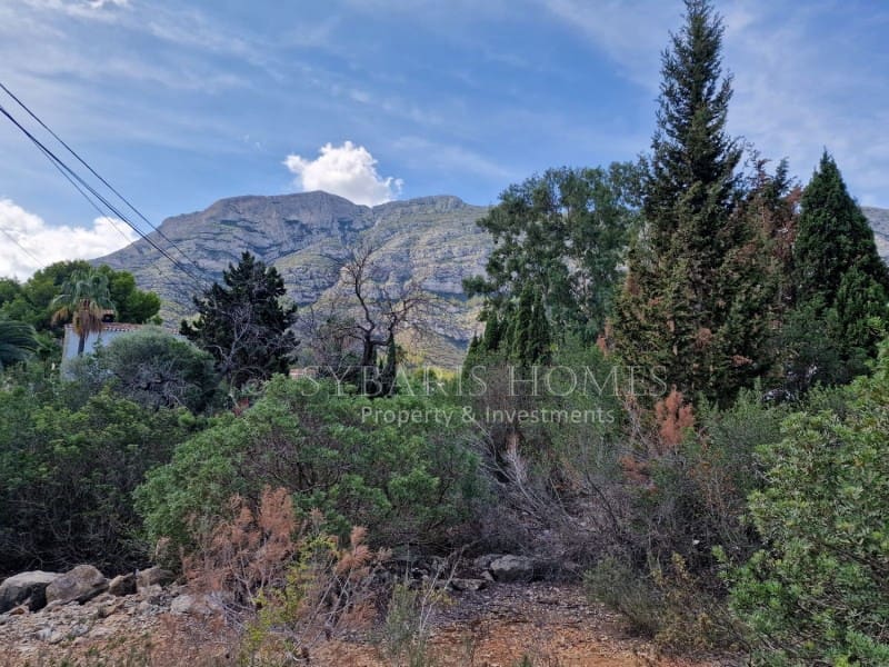 Grunde uden byggetilladelser til salg i Denia - € 210.000 (Ref: 8542502)