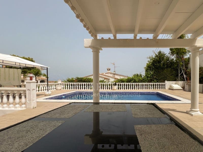 5 camera da letto Villa in vendita in Denia con piscina garage - 589.000 € (Rif: 8557272)