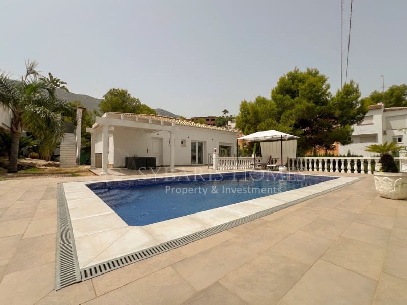 5 camera da letto Villa in vendita in Denia con piscina garage - 589.000 € (Rif: 8557272)