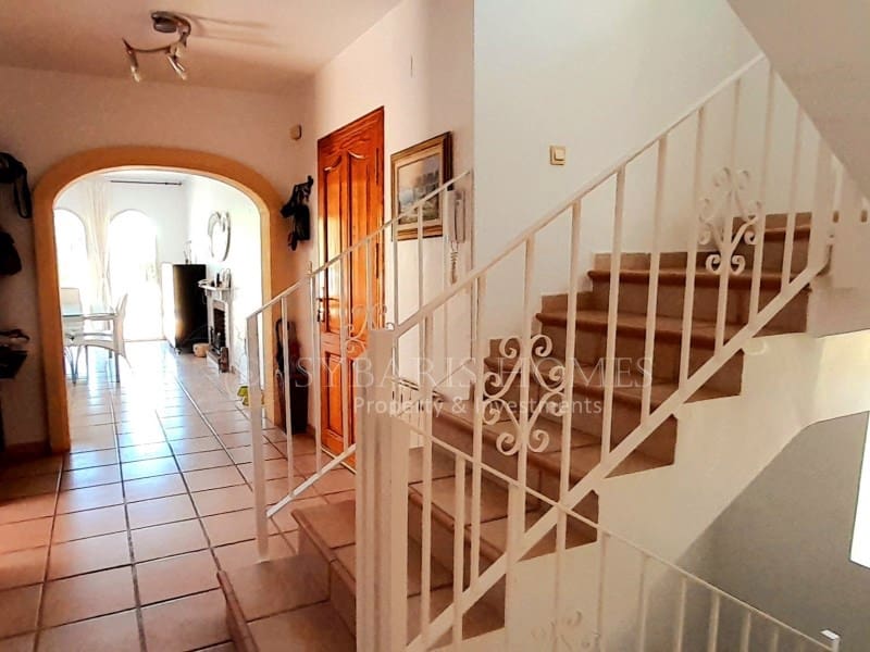 4 chambre Villa/Maison à vendre à Denia avec piscine garage - 650 000 € (Ref: 8580011)
