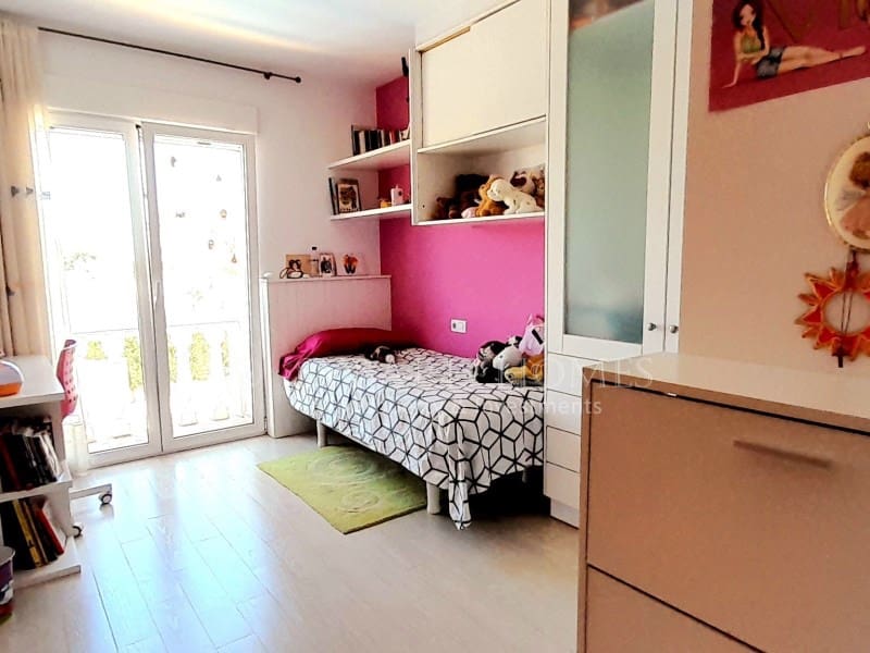 4 chambre Villa/Maison à vendre à Denia avec piscine garage - 650 000 € (Ref: 8580011)