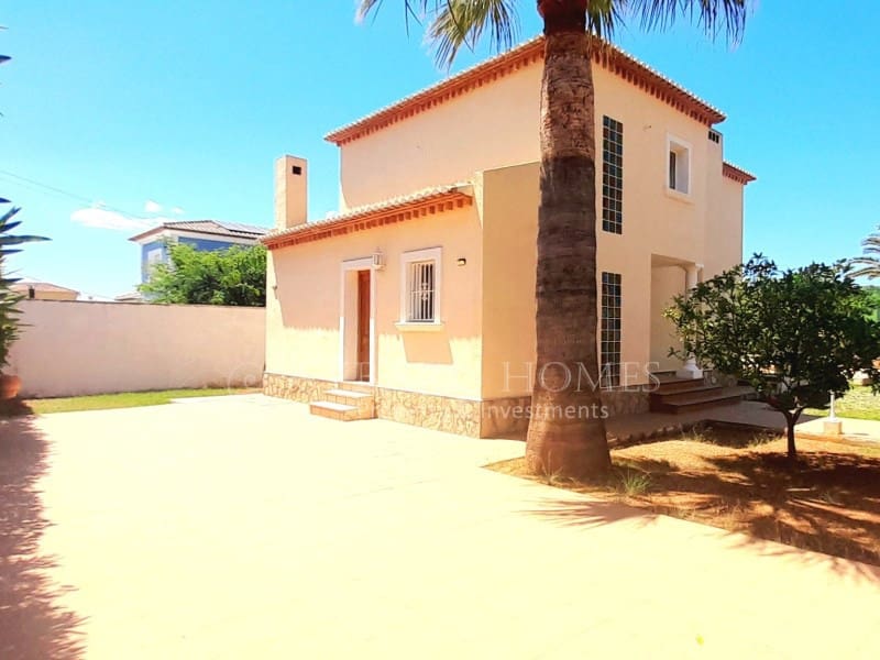 4 chambre Villa/Maison à vendre à Denia avec piscine garage - 650 000 € (Ref: 8580011)