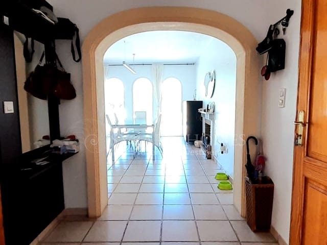 4 Zimmer Villa zu verkaufen in El Montgó, Dénia mit Pool Garage - 650.000 € (Ref: 8580011)