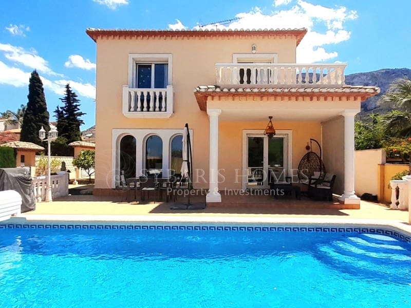 4 chambre Villa/Maison à vendre à Denia avec piscine garage - 650 000 € (Ref: 8580011)