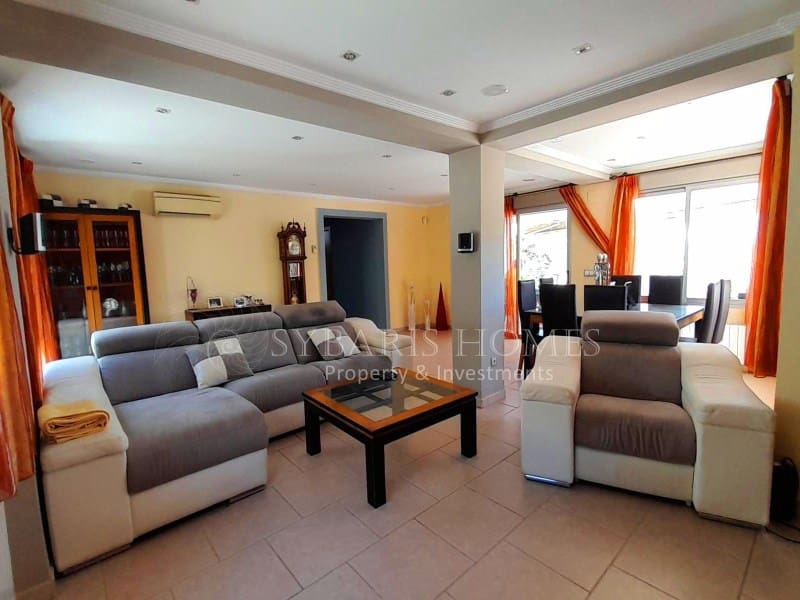 4 slaapkamer Villa te koop in Denia met zwembad garage - € 645.000 (Ref: 8580014)
