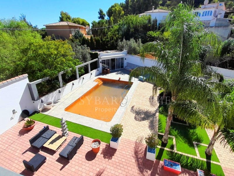 4 slaapkamer Villa te koop in Denia met zwembad garage - € 645.000 (Ref: 8580014)