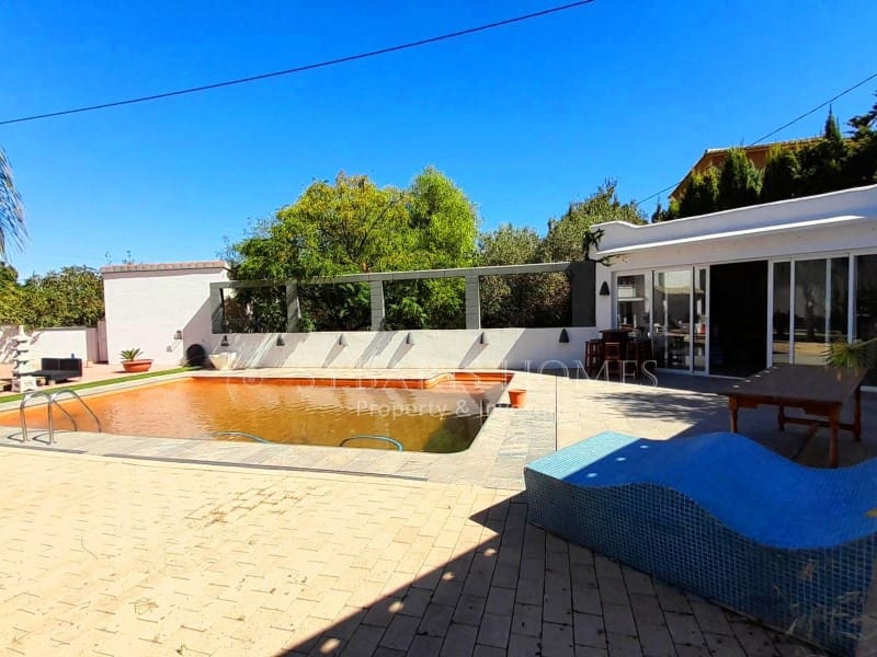 4 slaapkamer Villa te koop in Denia met zwembad garage - € 645.000 (Ref: 8580014)