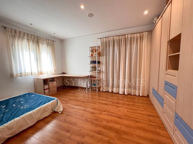 4 slaapkamer Villa te koop in Denia met zwembad garage - € 645.000 (Ref: 8580014)