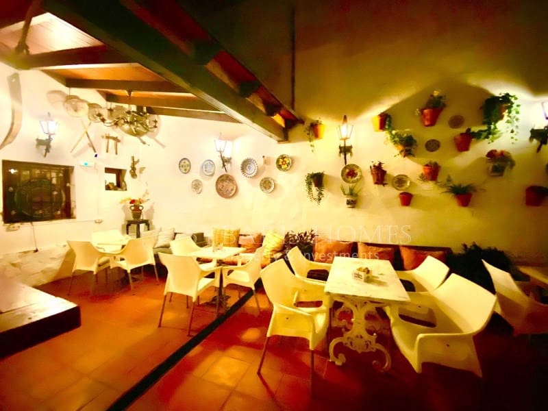 8 soveværelse Restaurant/Bar til salg i Javea / Xabia - € 1.450.000 (Ref: 8676125)