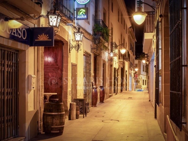 8 soveværelse Restaurant/Bar til salg i Javea / Xabia - € 1.450.000 (Ref: 8676125)