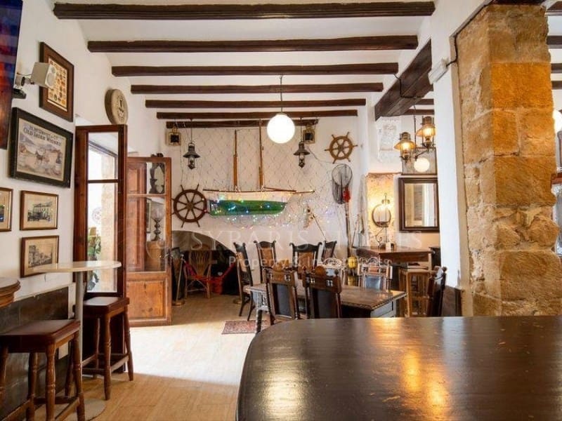 8 soveværelse Restaurant/Bar til salg i Javea / Xabia - € 1.450.000 (Ref: 8676125)