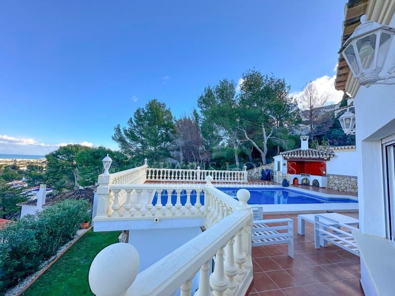 4 soverom Villa til salgs i Denia med svømmebasseng garasje - € 890 000 (Ref: 8694821)