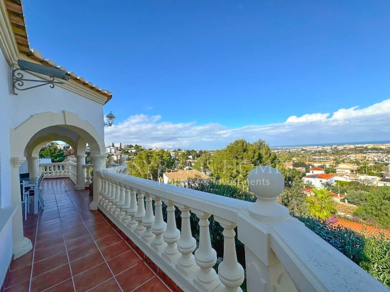 4 soverom Villa til salgs i Denia med svømmebasseng garasje - € 890 000 (Ref: 8694821)