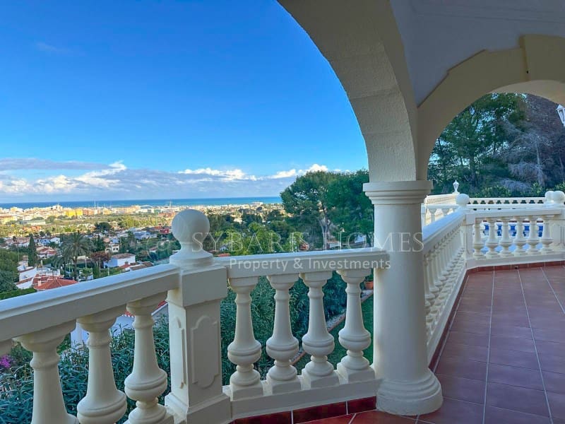 4 soverom Villa til salgs i Denia med svømmebasseng garasje - € 890 000 (Ref: 8694821)