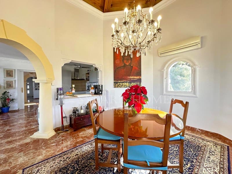 4 soverom Villa til salgs i Denia med svømmebasseng garasje - € 890 000 (Ref: 8694821)