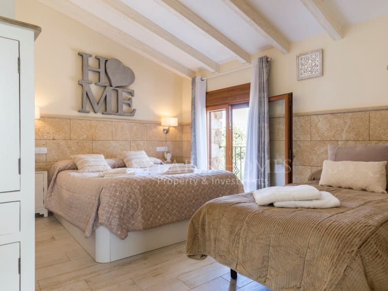 12 soveværelse Hotel til salg i Lliber med swimmingpool garage - € 1.550.000 (Ref: 8730313)